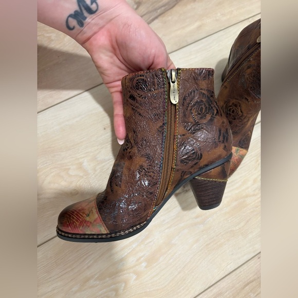 NEVER WORN- L’ariste Waterlilly Booties - Size 5 woman’s - Picture 8 of 10